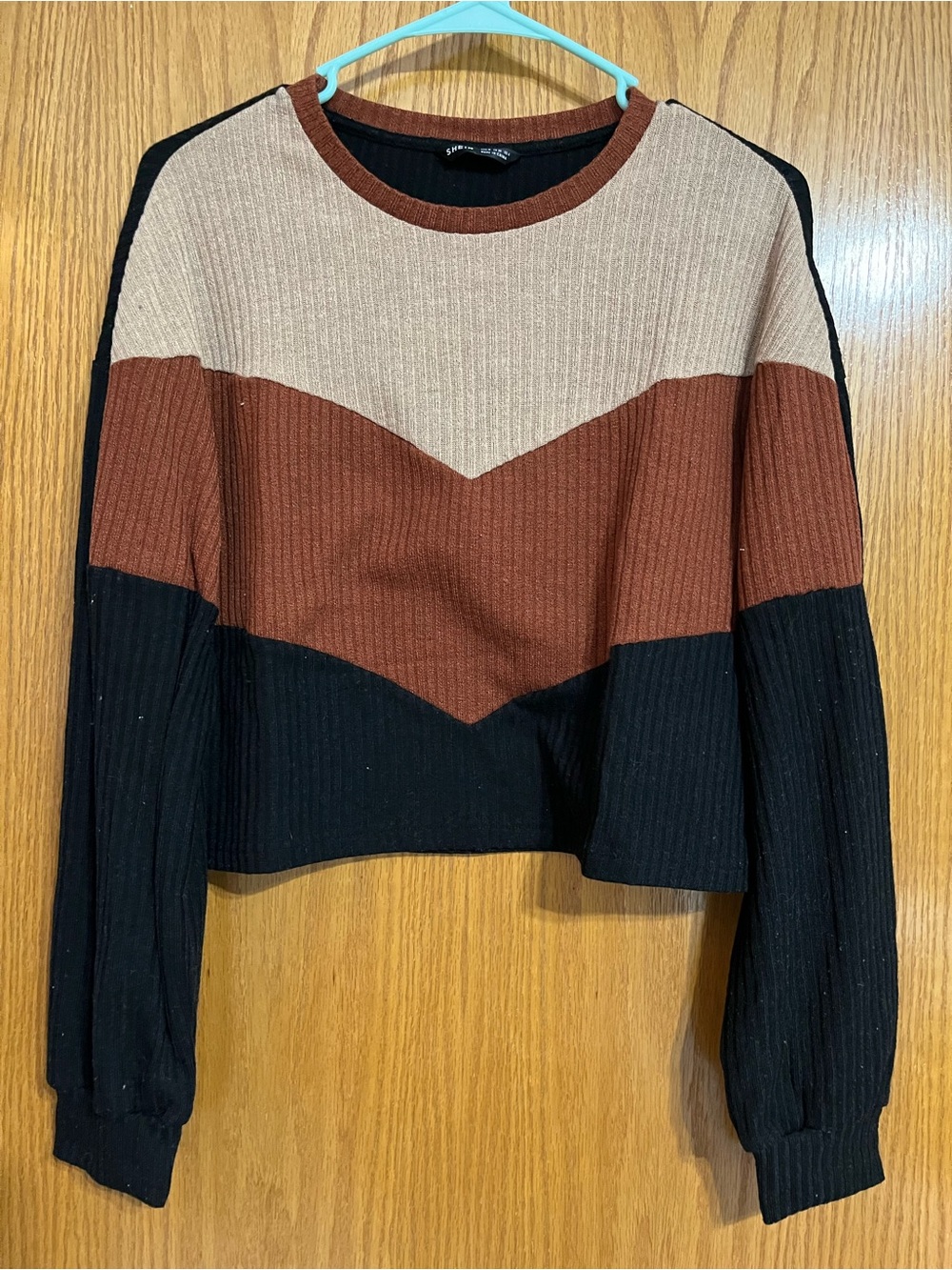 SHEIN Ribbed Colorblock Crewneck Sweater in Beige, Rust & Black